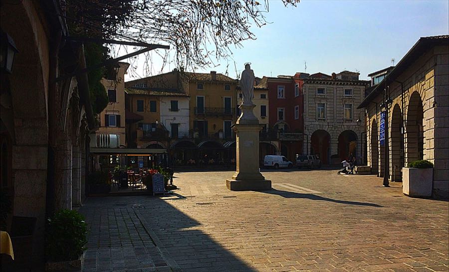 Desenzano Square